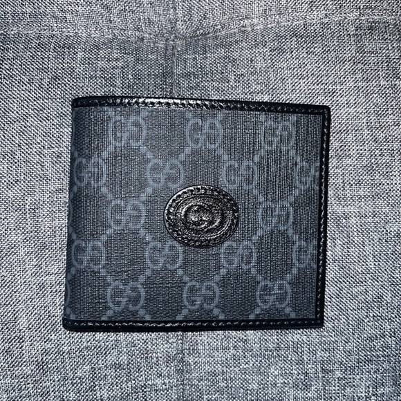 Gucci Men’s Wallet With Interlocking G - Picture 5 of 9